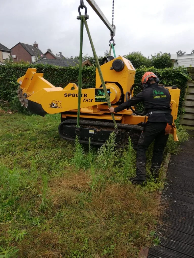 Boomstronken verwijderen — Jansen Groen